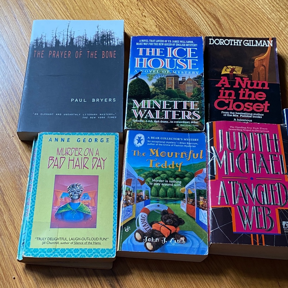 7 book Collection of Mystery and Thriller Books